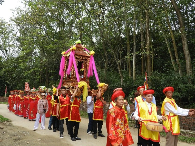 “Lạc bước” Phủ Suối