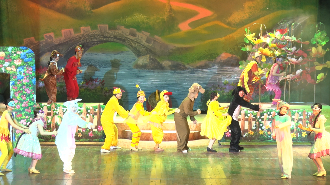 Lan tỏa niềm vui và những bài học nhỏ từ sân khấu thiếu nhi