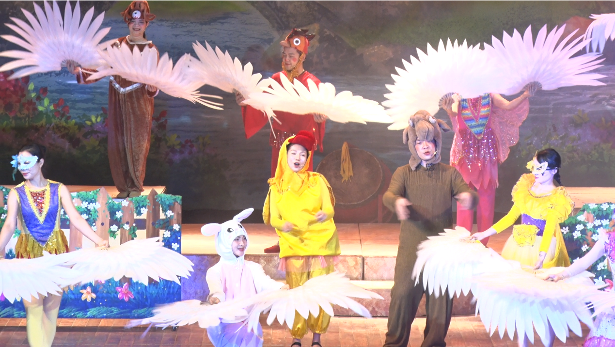 Lan tỏa niềm vui và những bài học nhỏ từ sân khấu thiếu nhi