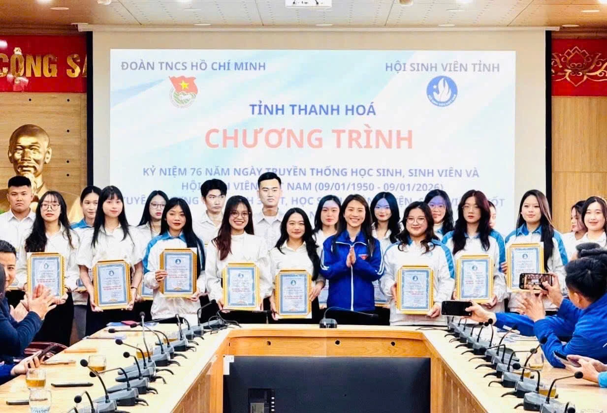 Khát vọng thanh xuân (Bài 6): Đánh thức đá xám, thắp sáng giảng đường