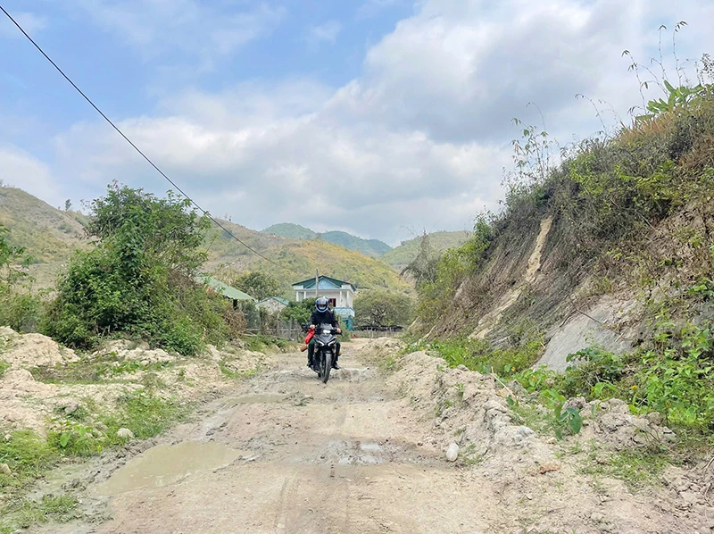 Trăn trở Suối Hộc