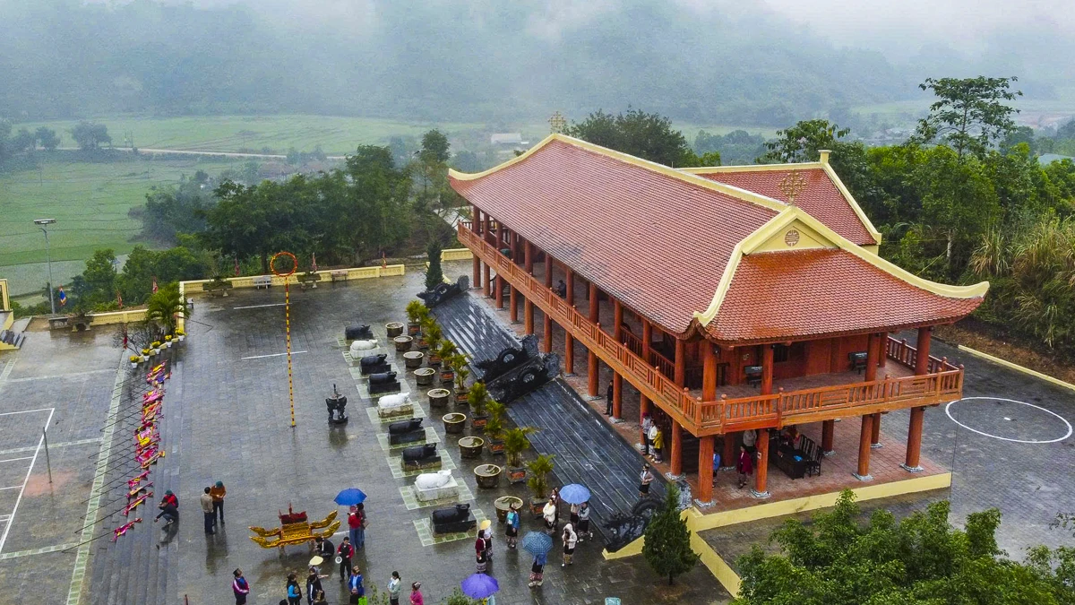 Đền Chín Gian - dấu ấn văn hóa Thái giữa đại ngàn xứ Thanh