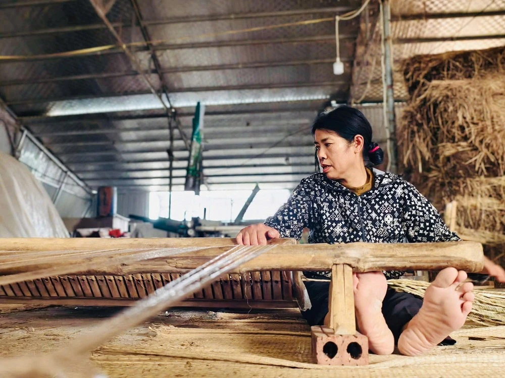 Nét đẹp làng nghề chiếu cói Tân Tiến