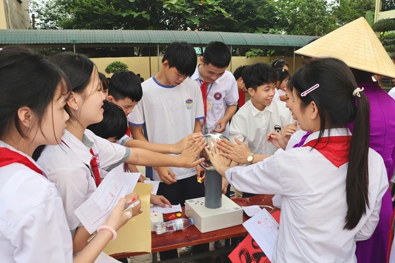 Mang “Phòng thí nghiệm cộng đồng” đến với học sinh Thanh Hóa