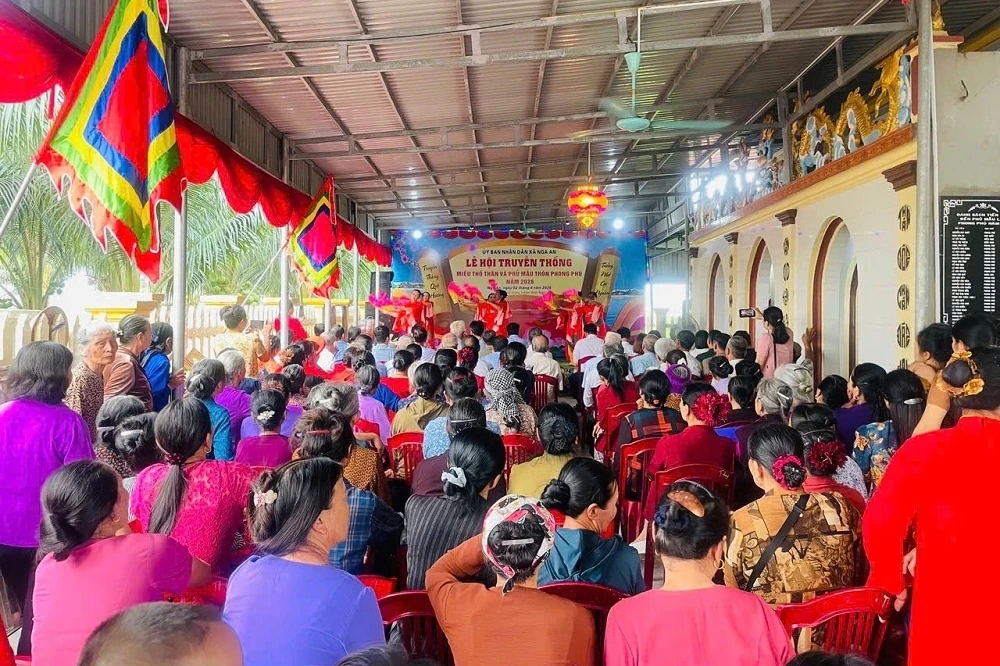 Khai mạc lễ hội truyền thống miếu Thổ Thần và Phủ Mẫu xã Nga An