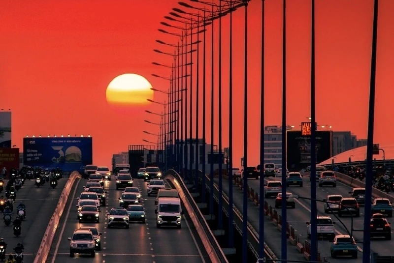 Thời tiết ngày 30/3: Nắng nóng bao trùm cả nước, nhiều nơi có mưa rào và dông