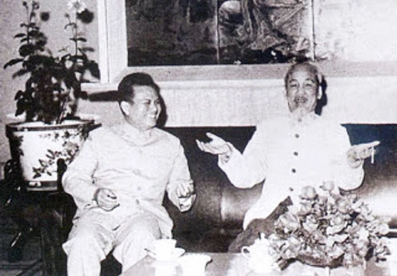 Ngày này năm xưa (3/4): Năm 1953, Bác Hồ căn dặn “​Giúp nhân dân nước bạn là tự giúp mình”