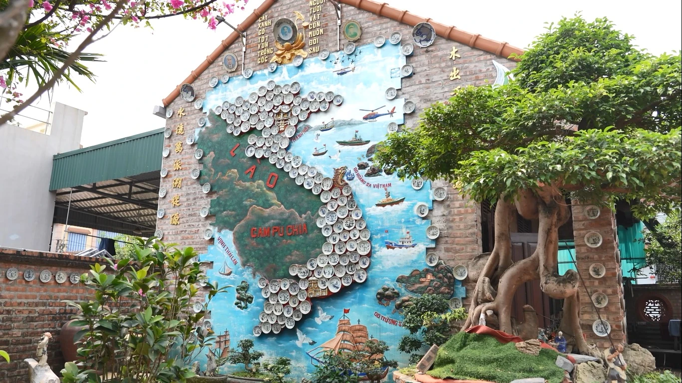 Độc đáo tấm bản đồ từ đĩa cổ