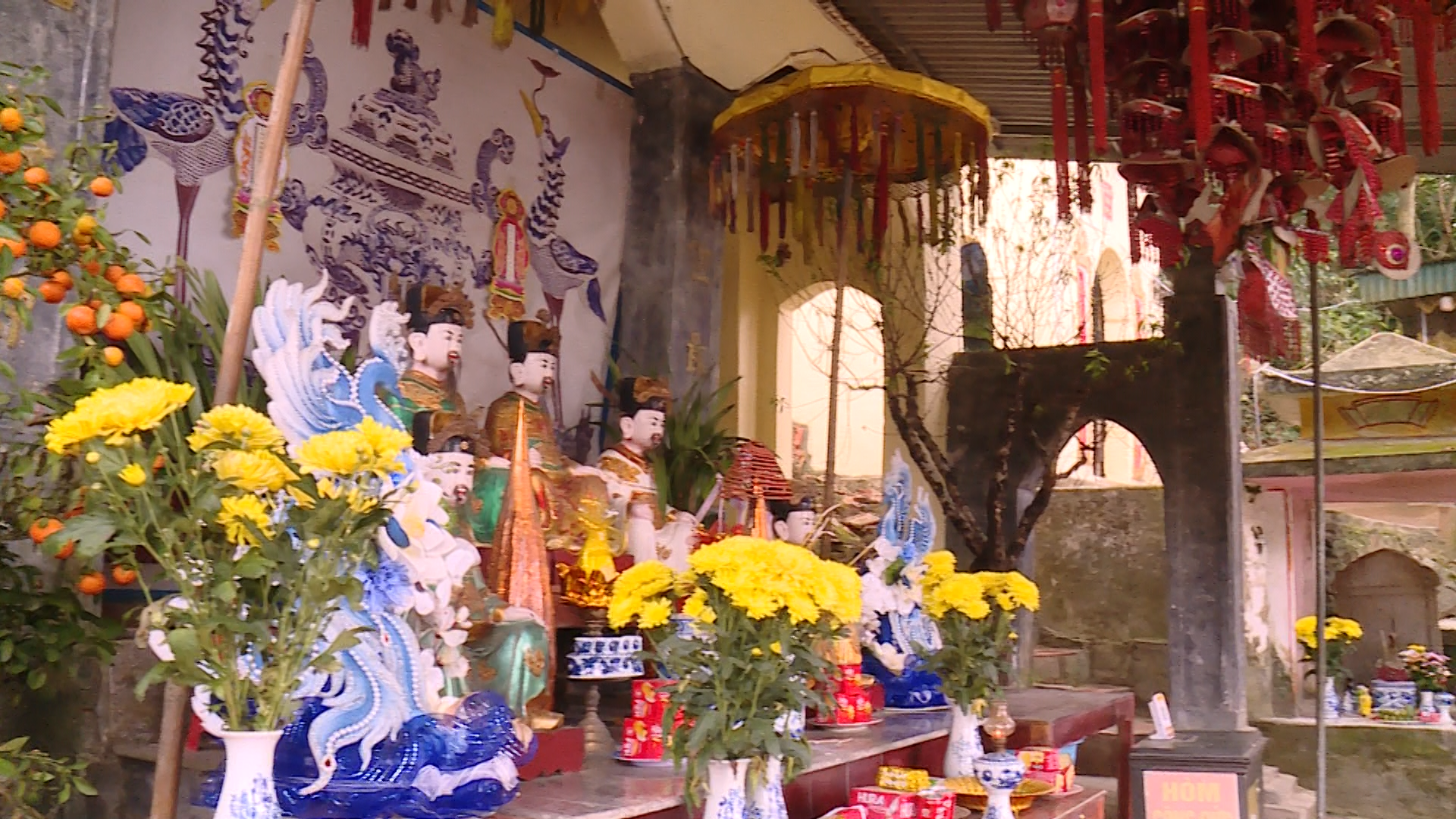 Bí ẩn đền Cùng