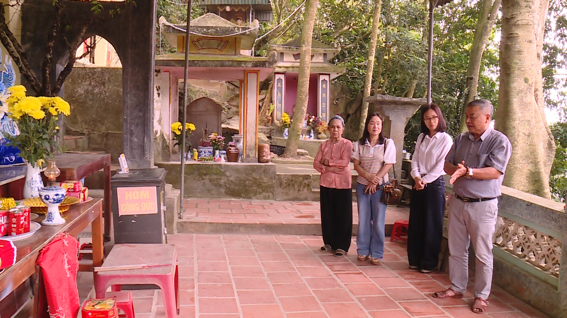 Bí ẩn đền Cùng