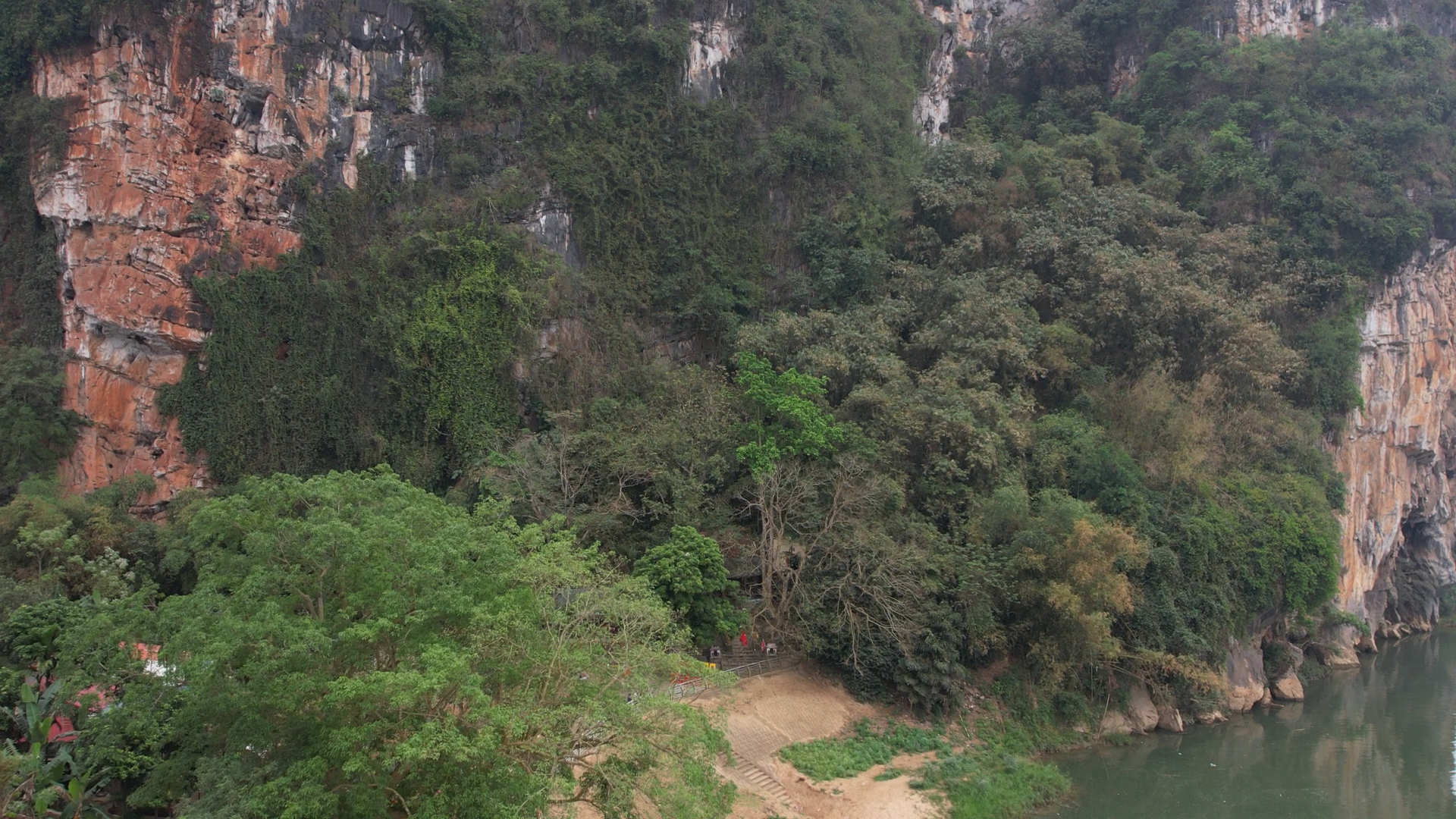 Bí ẩn đền Cùng