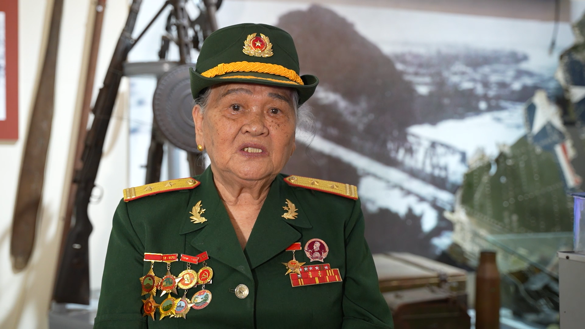 Người con gái Nam Ngạn ngày ấy và bây giờ