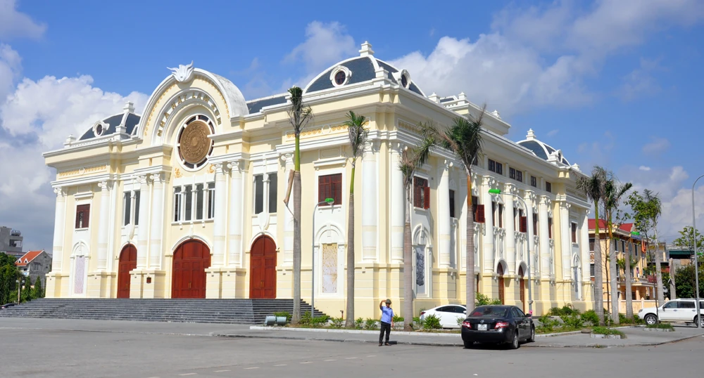 [Thanh Hóa xưa và nay] Nhà hát Lam Sơn – Biểu tượng nghệ thuật của xứ Thanh