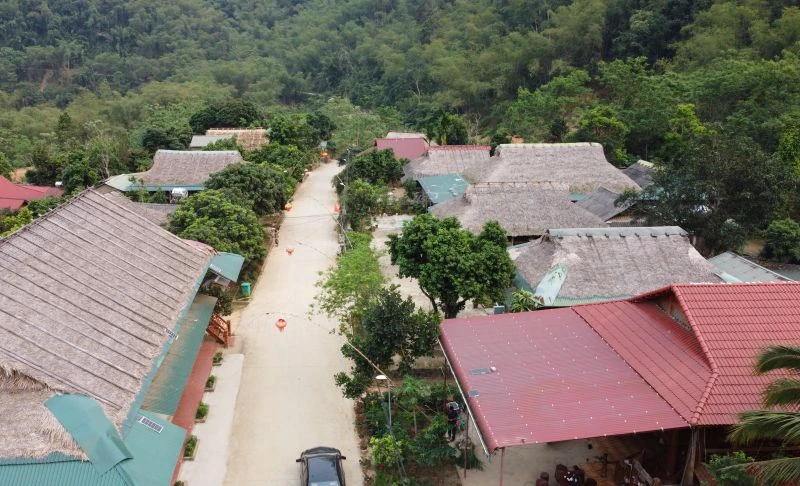 Lên bản Ngàm xem làm du lịch