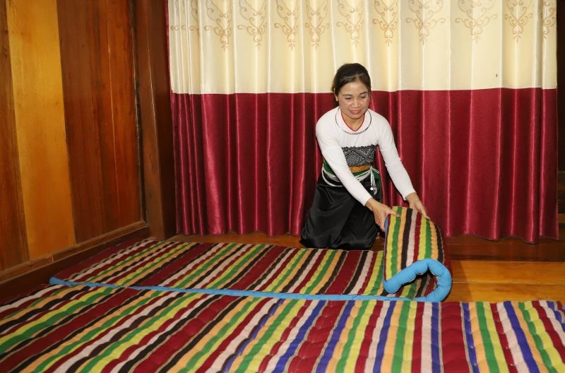 Lên bản Ngàm xem làm du lịch