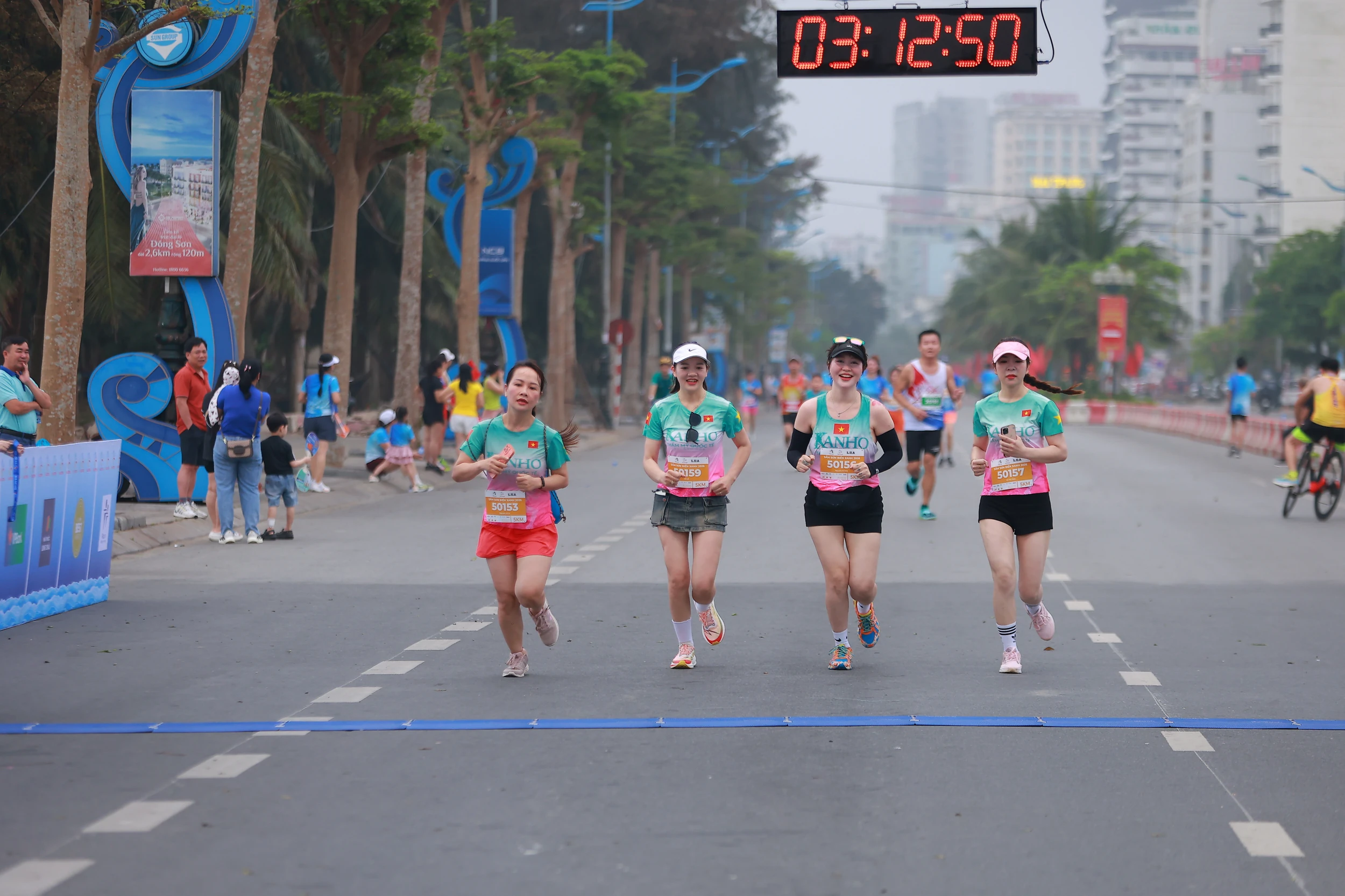 Các giải thể thao làm nóng không khí mùa hè sôi động tại Sầm Sơn