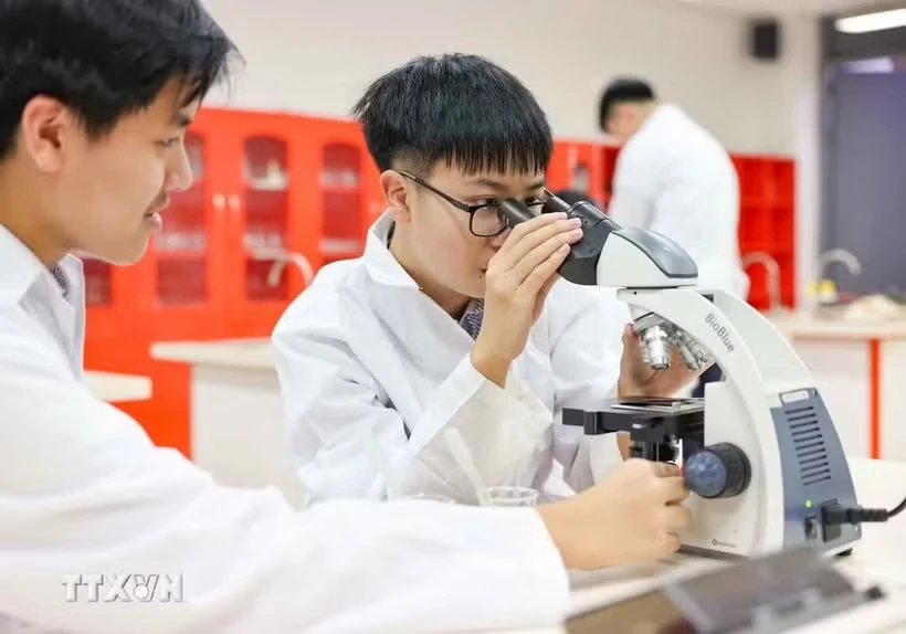 Nghiên cứu sinh được đặt hàng làm chủ công nghệ lõi, mức hỗ trợ tối đa 1 tỷ đồng/năm