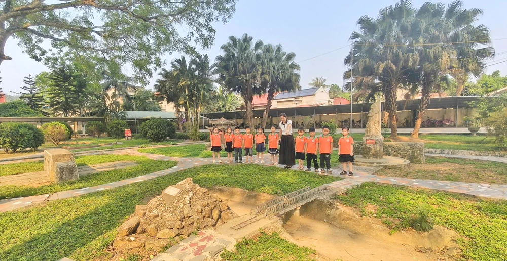 Người trẻ viết tiếp câu chuyện lịch sử (Bài 3): Chạm vào lịch sử qua những nhân chứng sống