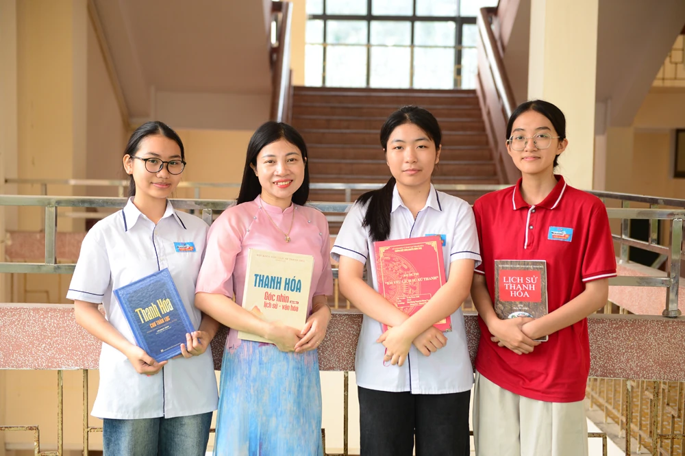 Người trẻ viết tiếp câu chuyện lịch sử (Bài 2): Tiếp lửa truyền thống yêu nước qua hành trình về nguồn