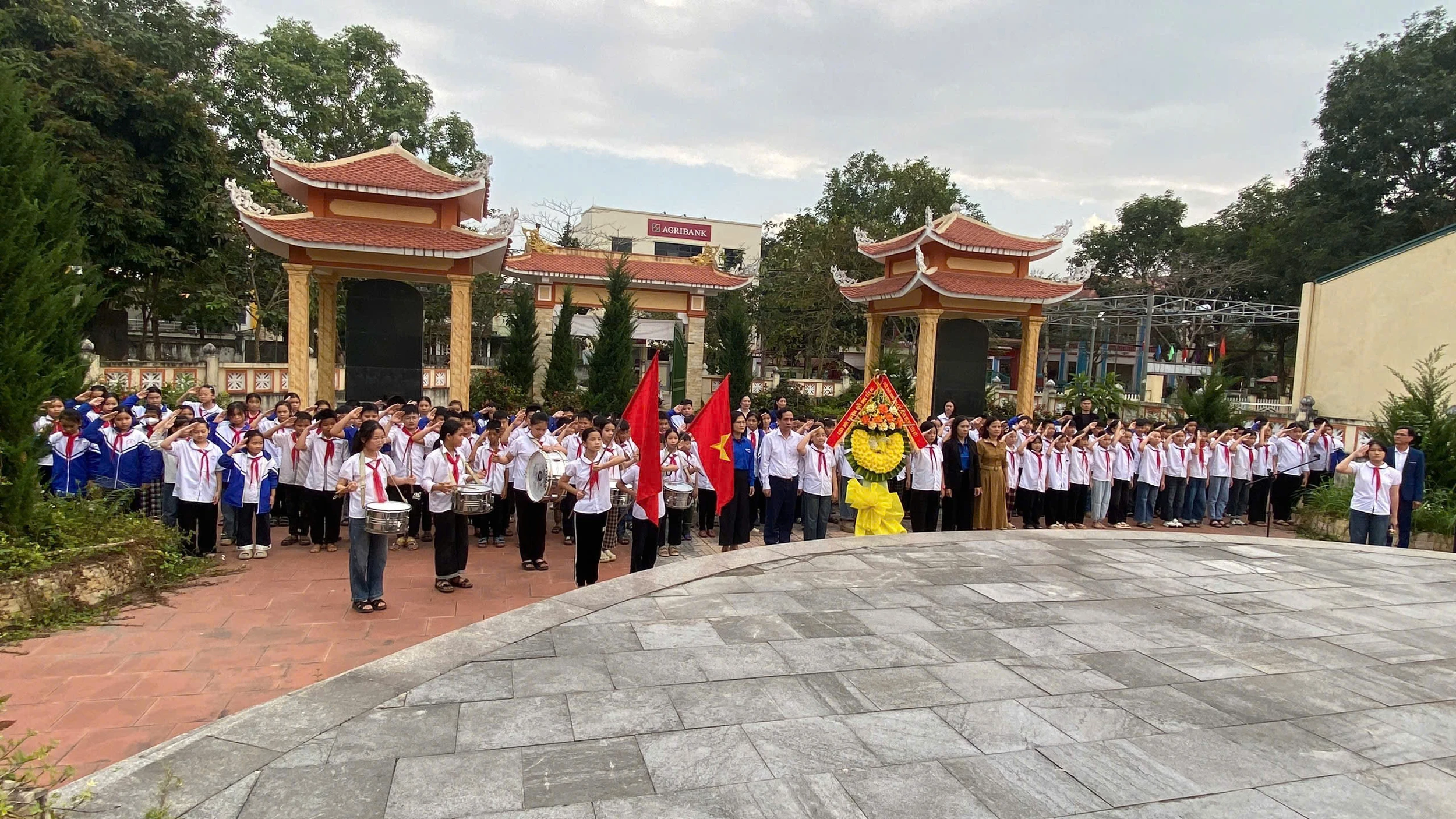 Người trẻ viết tiếp câu chuyện lịch sử (Bài 2): Tiếp lửa truyền thống yêu nước qua hành trình về nguồn