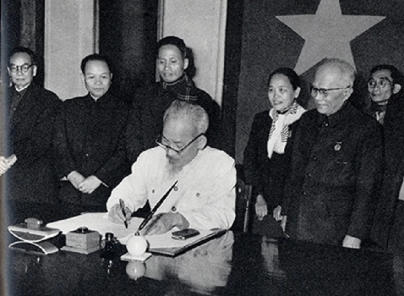 Ngày này năm xưa (18/4): Lần đầu tiên Việt Nam xuất hiện tại một diễn đàn quốc tế lớn với tư cách là một quốc gia độc lập và có chủ quyền