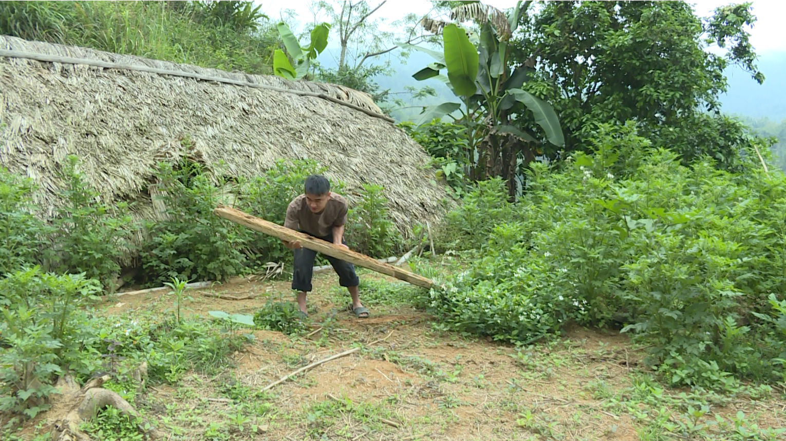 Xây dựng các khu tái định cư, ổn định đời sống người dân vùng nguy cơ lũ ống, lũ quét, sạt lở