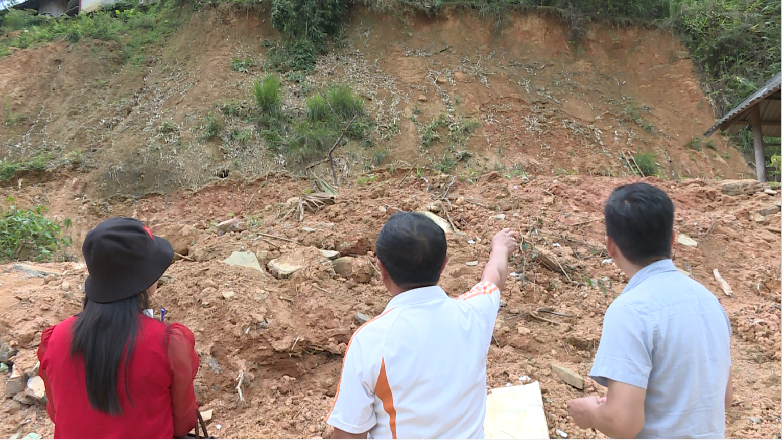 Xây dựng các khu tái định cư, ổn định đời sống người dân vùng nguy cơ lũ ống, lũ quét, sạt lở