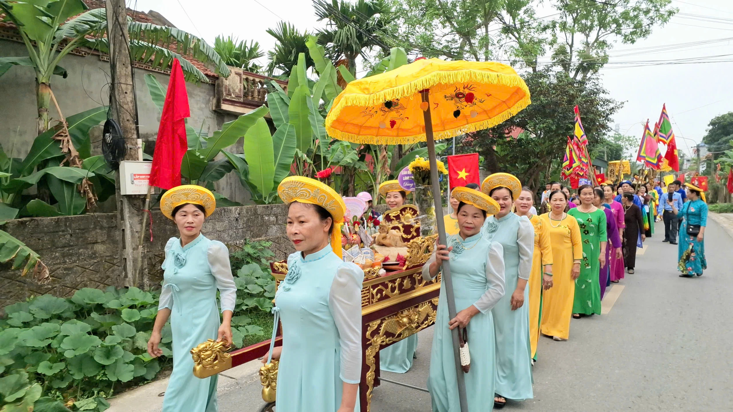 Tưng bừng Lễ hội đền Mưng