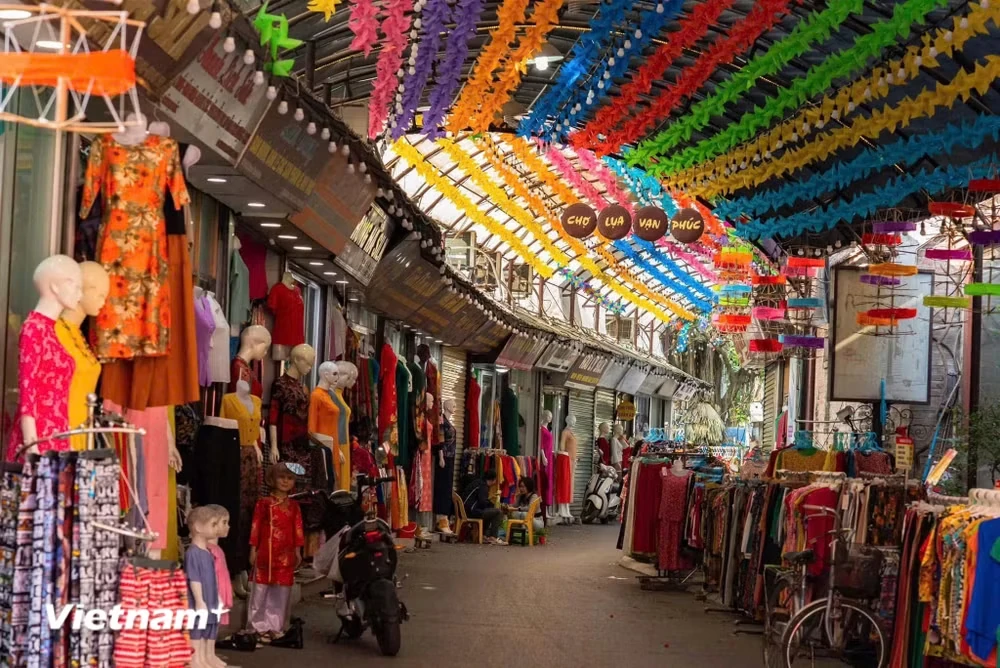 Khi làng lụa trở thành điểm đến: Trung tâm dệt ở Kyoto và gợi mở cho Vạn Phúc