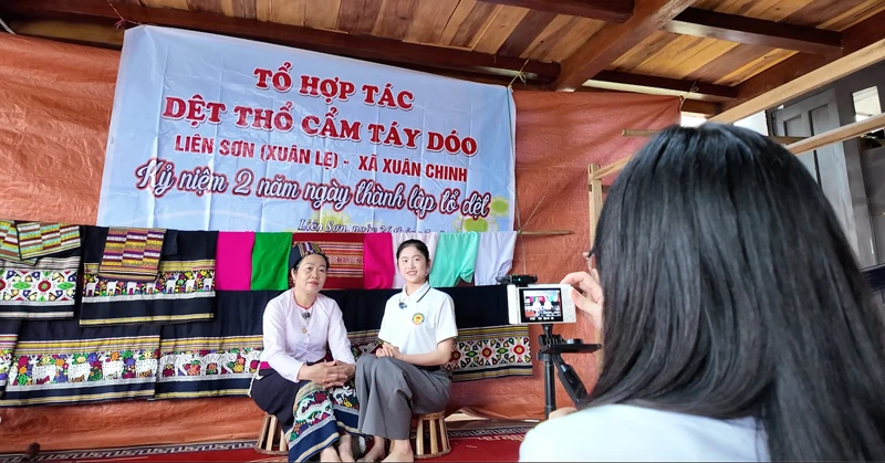 Chuyển đổi số để ấm no