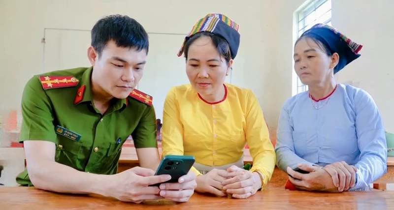 Chuyển đổi số để ấm no