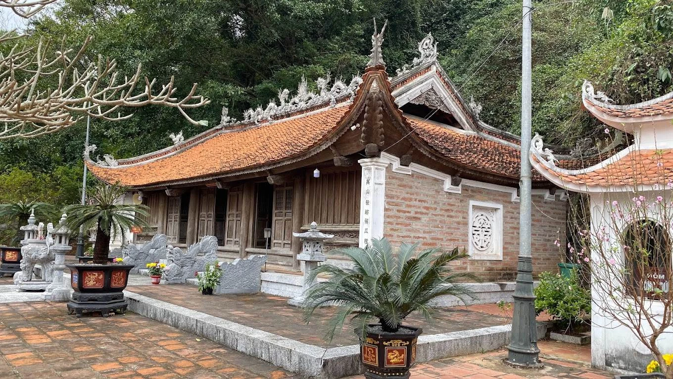 [Thanh Hóa xưa và nay] Đền thờ Mai An Tiêm - Huyền tích dưa hấu trên đảo hoang