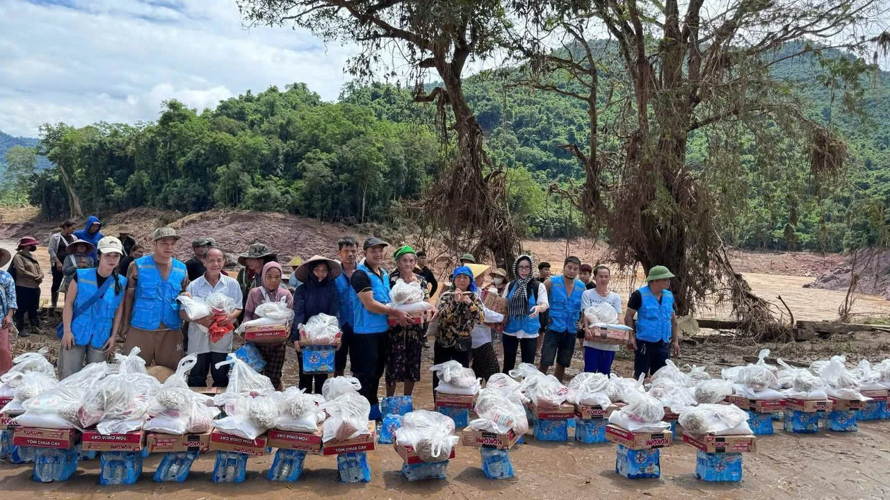 Ở đâu có khó khăn, ở đó có “Đội cứu trợ 0 đồng”