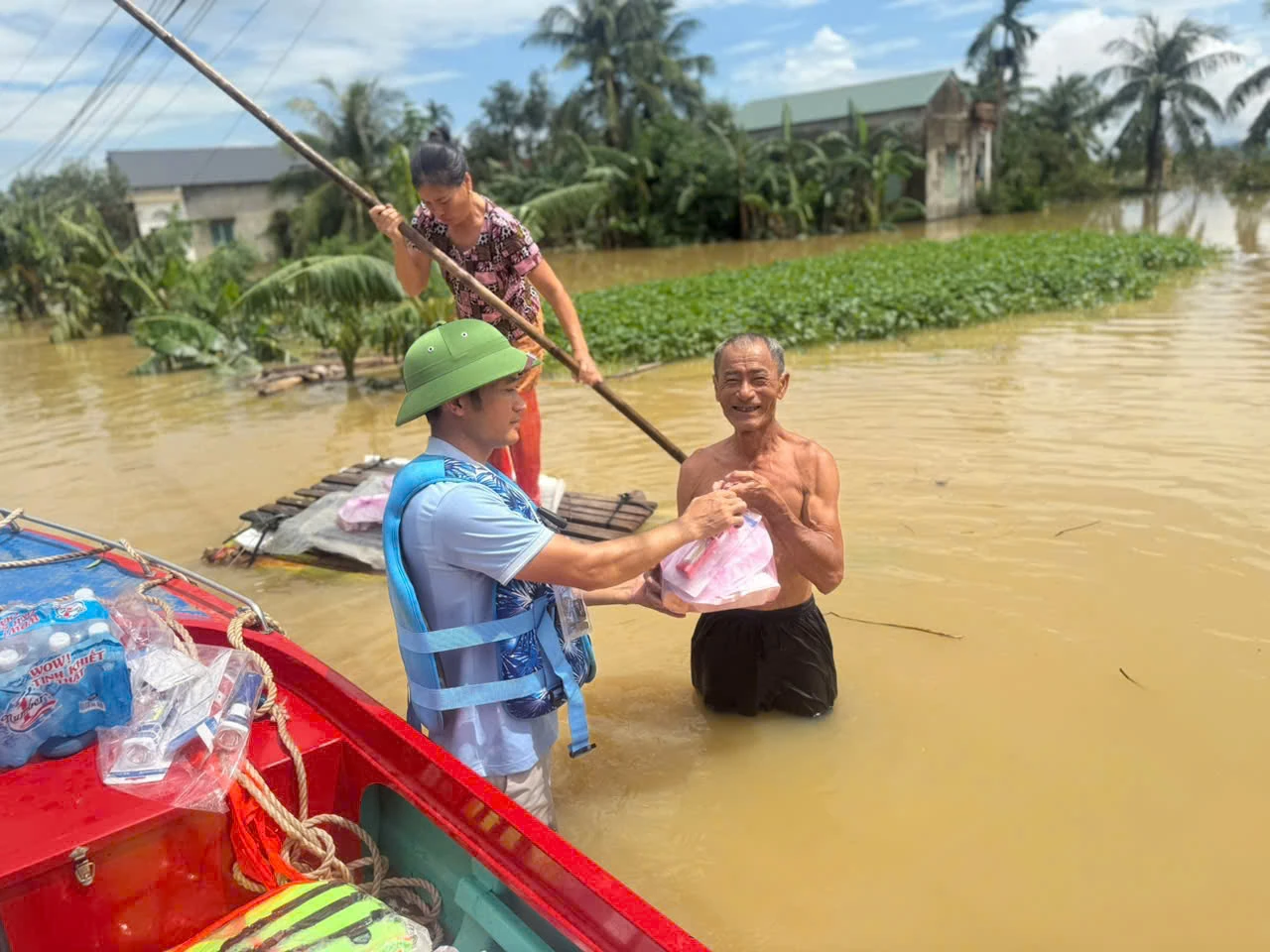 Ở đâu có khó khăn, ở đó có “Đội cứu trợ 0 đồng”