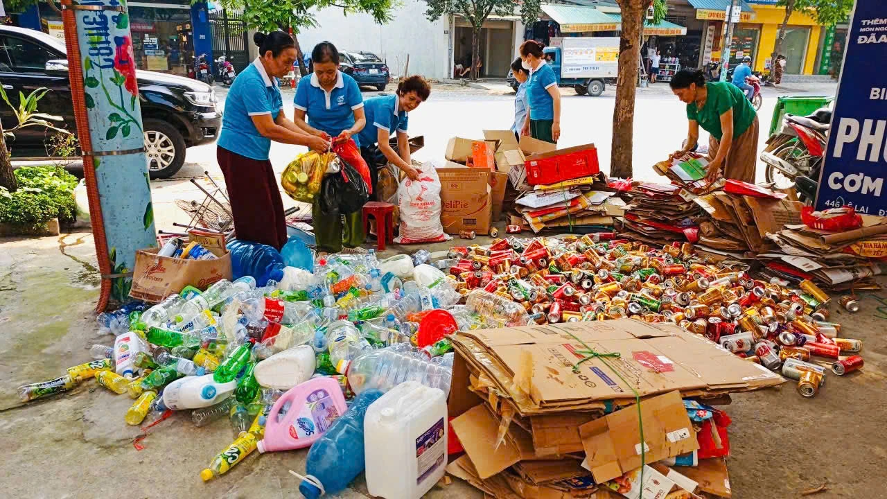 Chung sức làm đẹp cảnh quan đô thị, xây dựng phường Hạc Thành “sáng-xanh-sạch-đẹp”