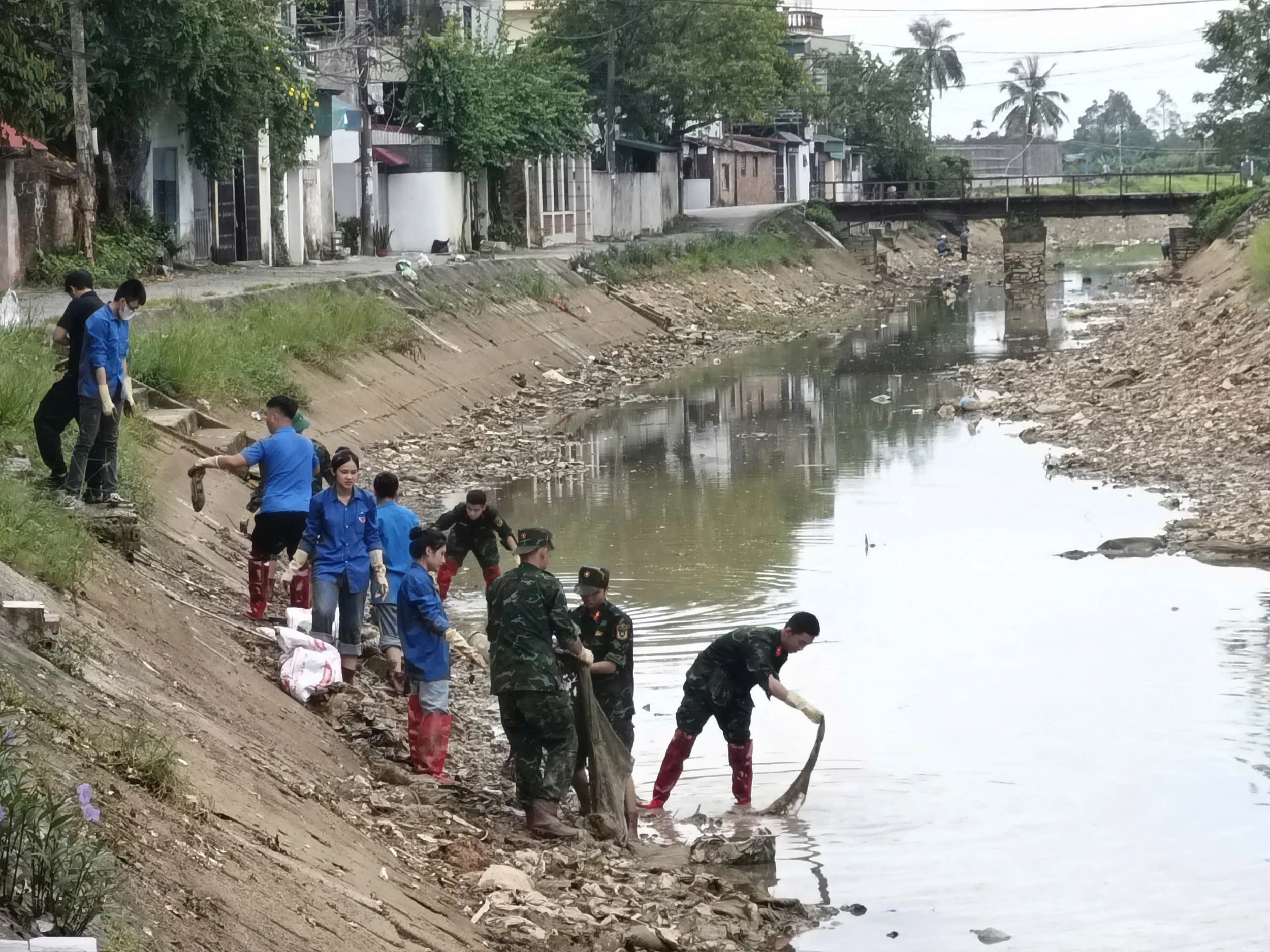 Chung sức làm đẹp cảnh quan đô thị, xây dựng phường Hạc Thành “sáng-xanh-sạch-đẹp”