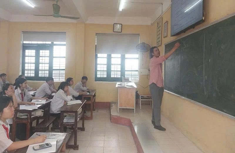 Khi học thêm ở trường vượt 2 tiết/môn/tuần