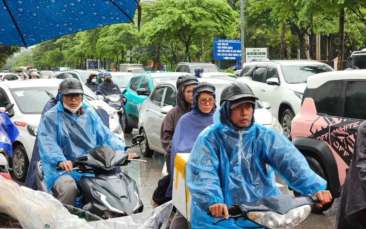 Thời tiết ngày 27/4: Miền Bắc mưa dông rải rác, Nam Bộ tiếp tục nắng nóng trên 36 độ