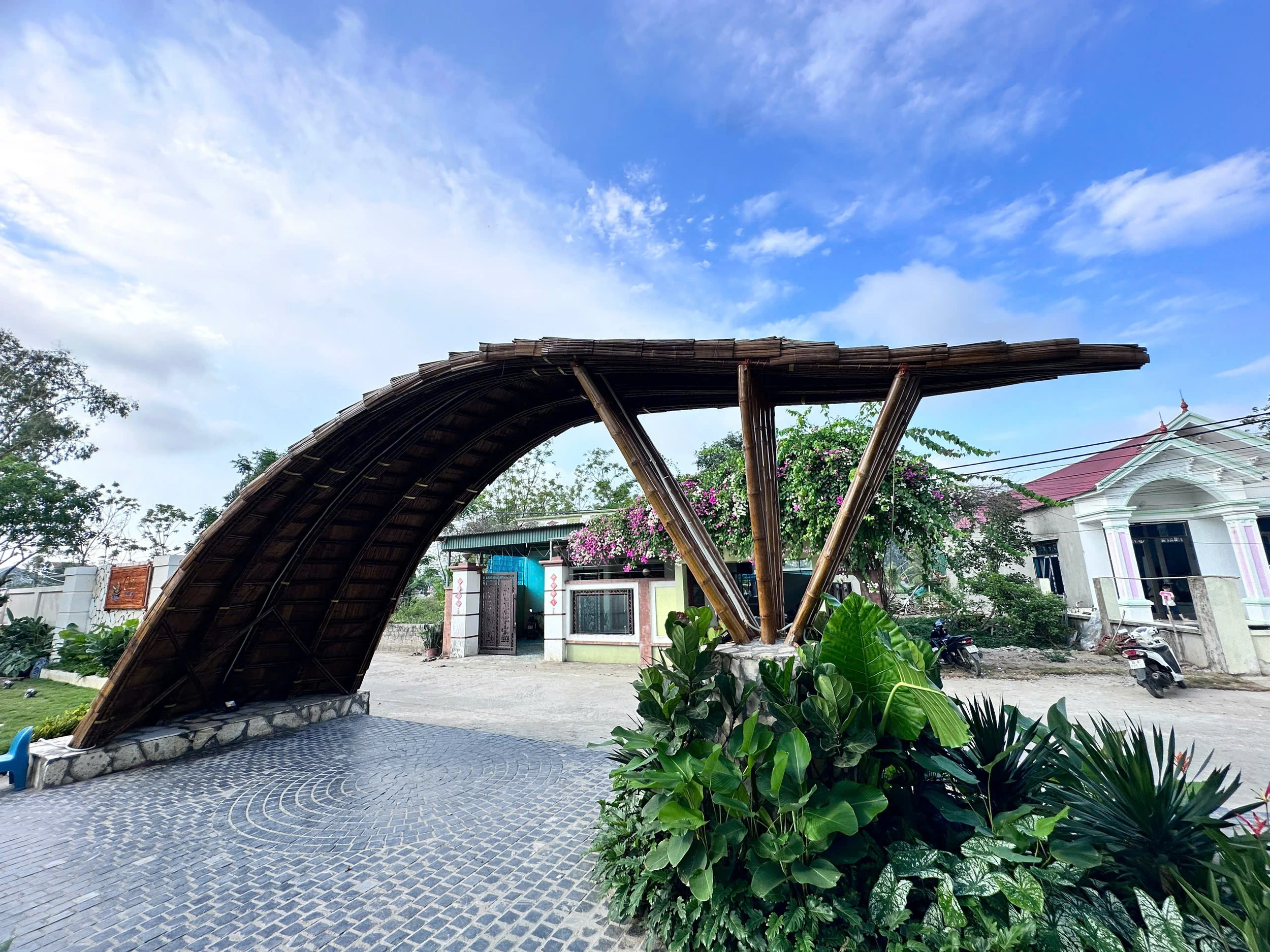 Nhịp thở làng chài trong dòng chảy đương đại