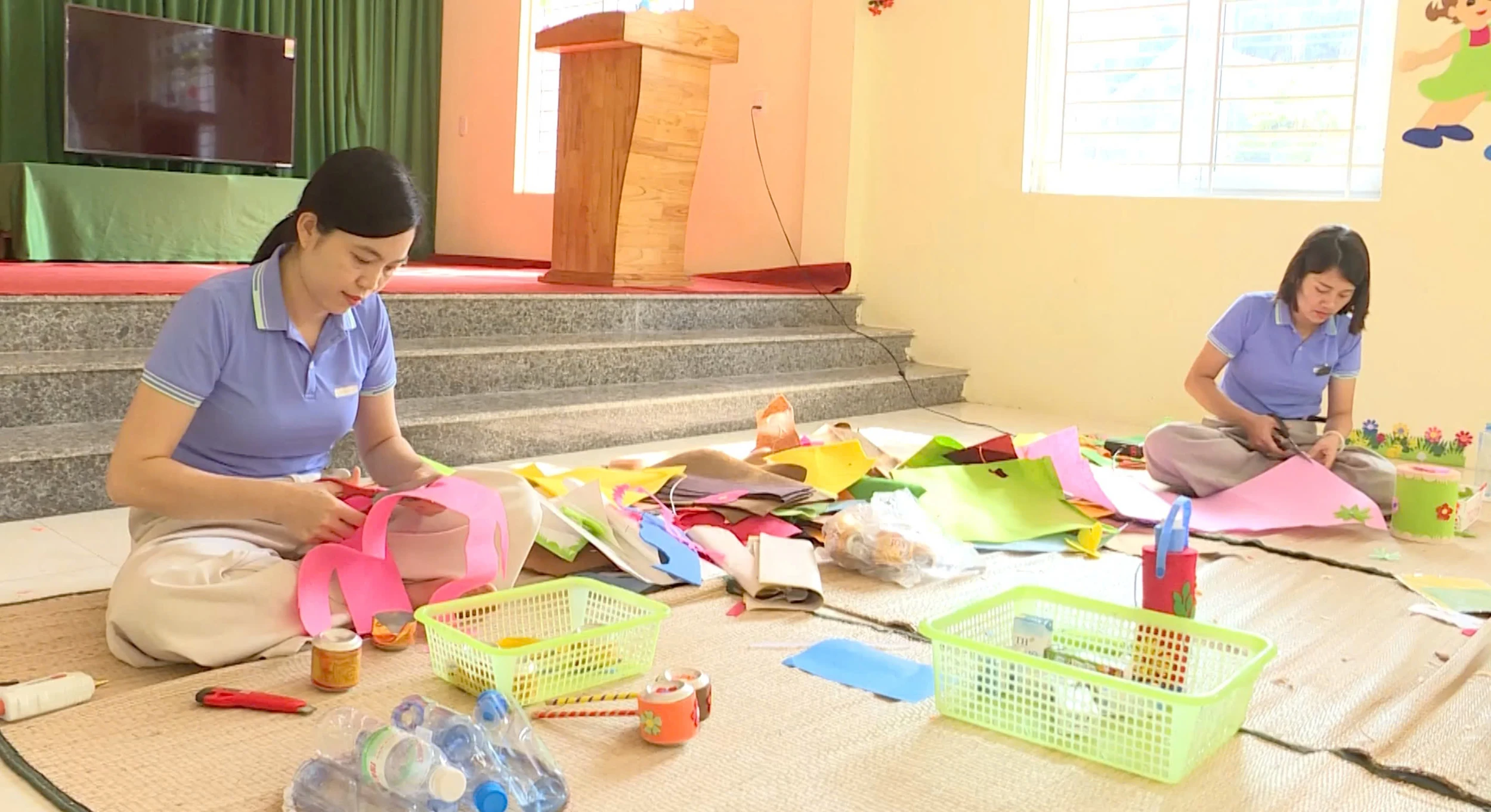 Biến phế liệu thành học liệu mầm non