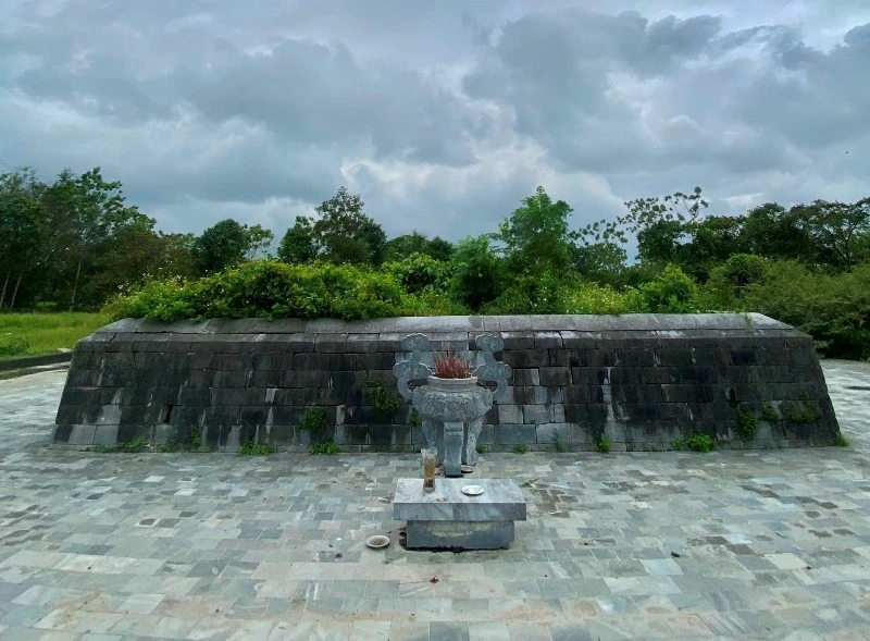 Hiển danh dòng họ Hoàng Bùi
