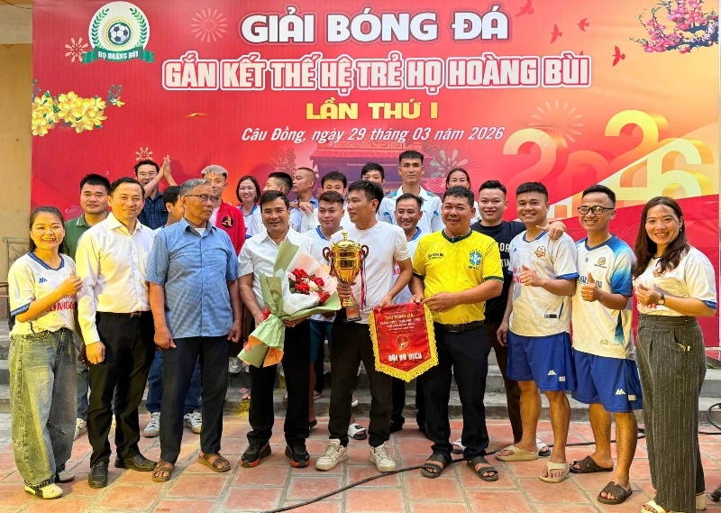 Hiển danh dòng họ Hoàng Bùi