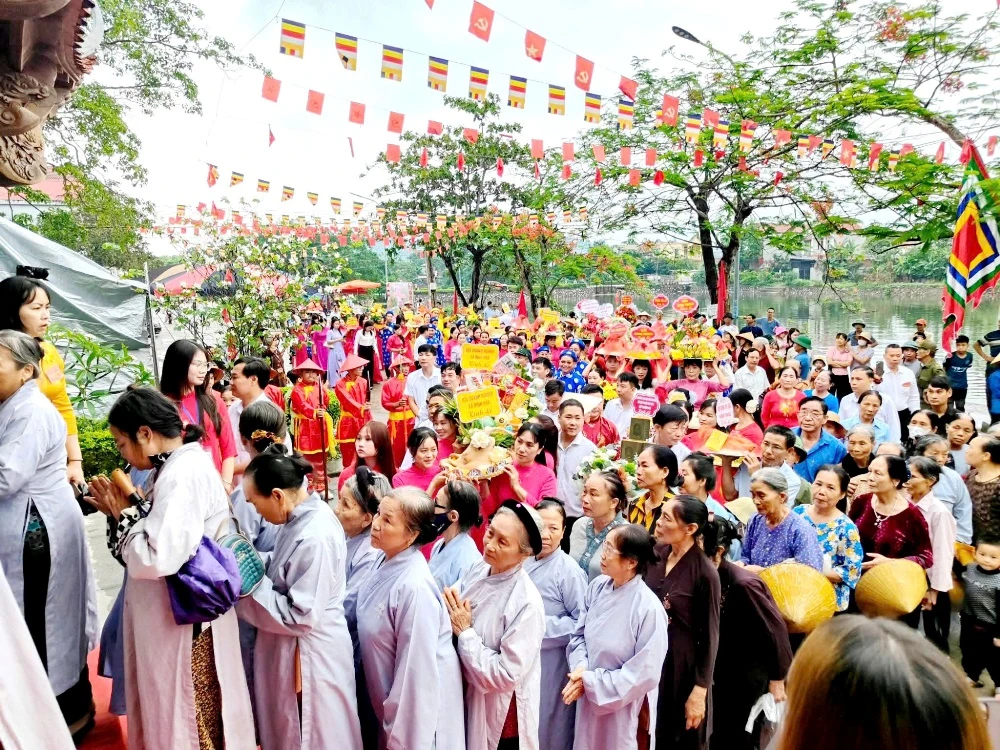 Đa dạng các hoạt động văn hóa, thể thao trong Lễ hội Phủ Nhì