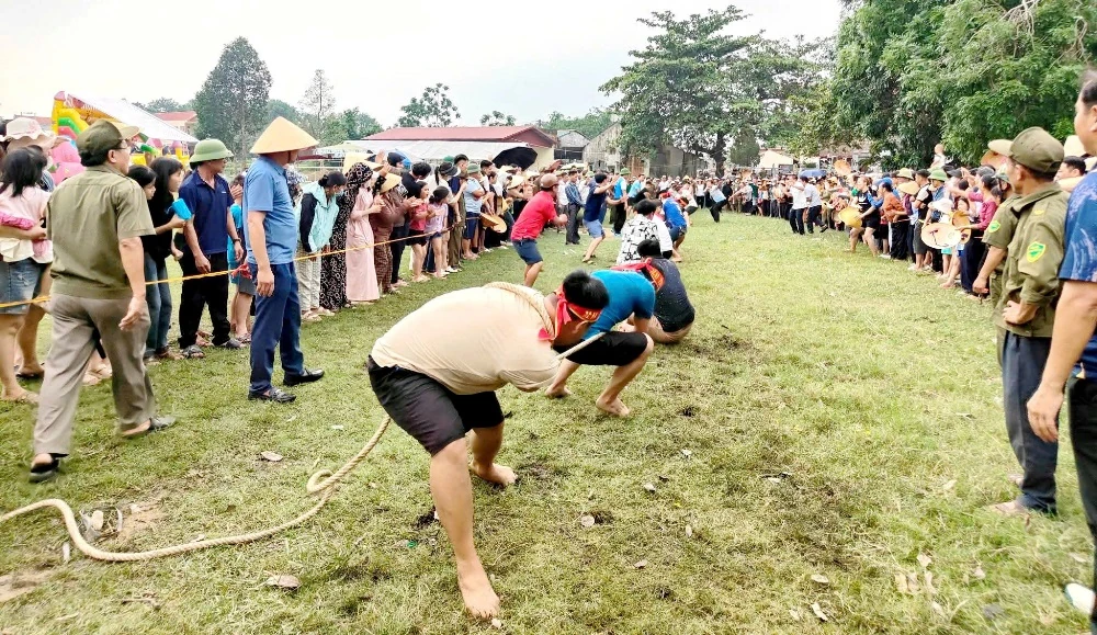 Đa dạng các hoạt động văn hóa, thể thao trong Lễ hội Phủ Nhì