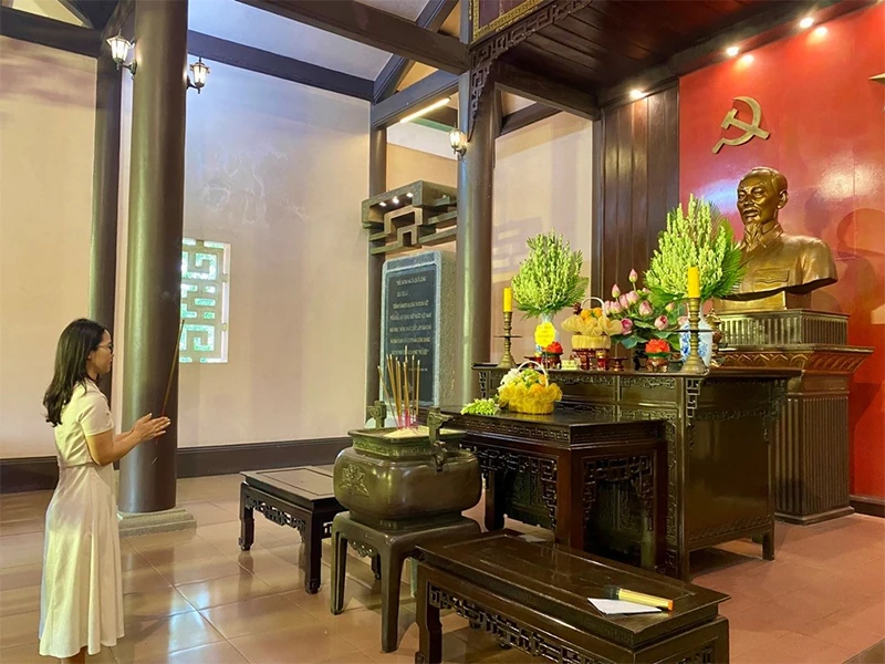 Vẹn nguyên niềm kính yêu Bác (Bài 1): Chuyện kể lãnh tụ