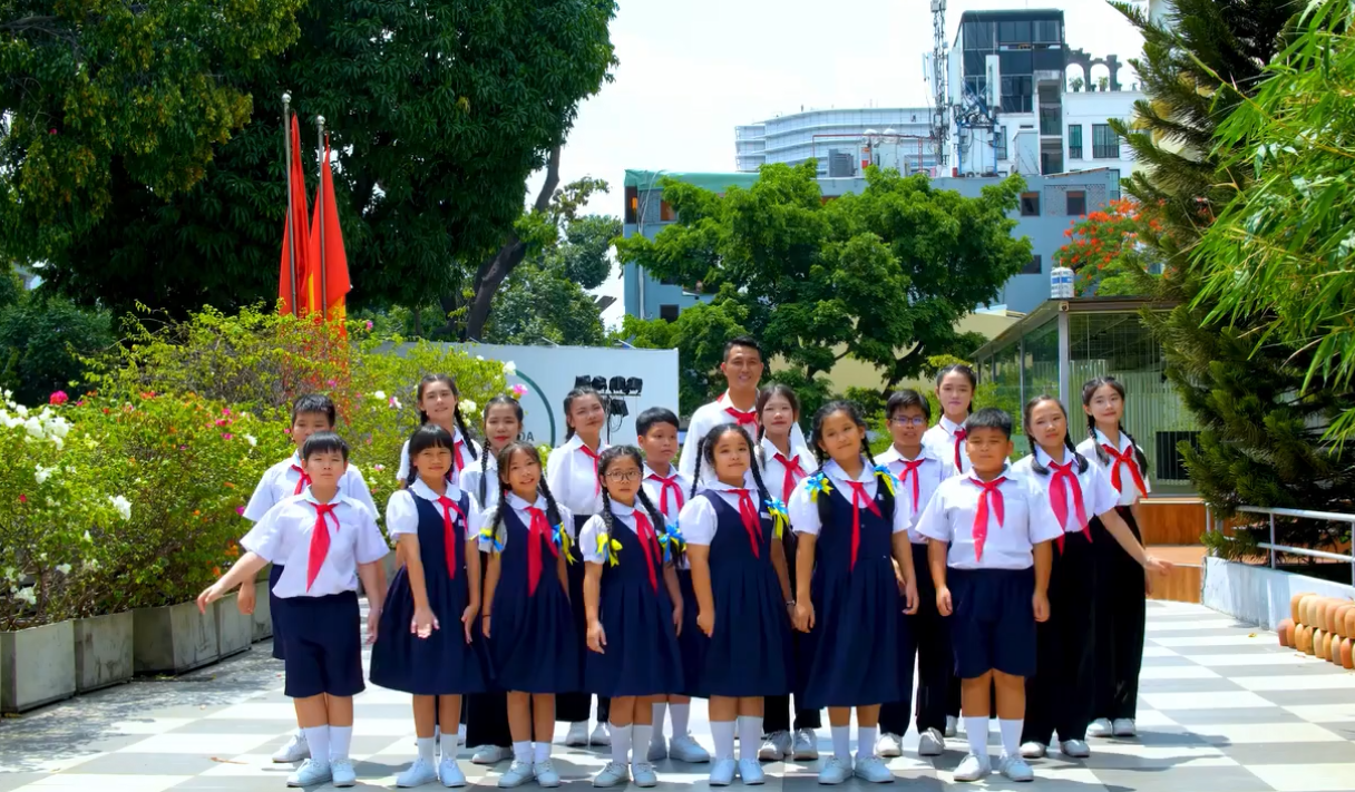 Những giai điệu chắp cánh măng non