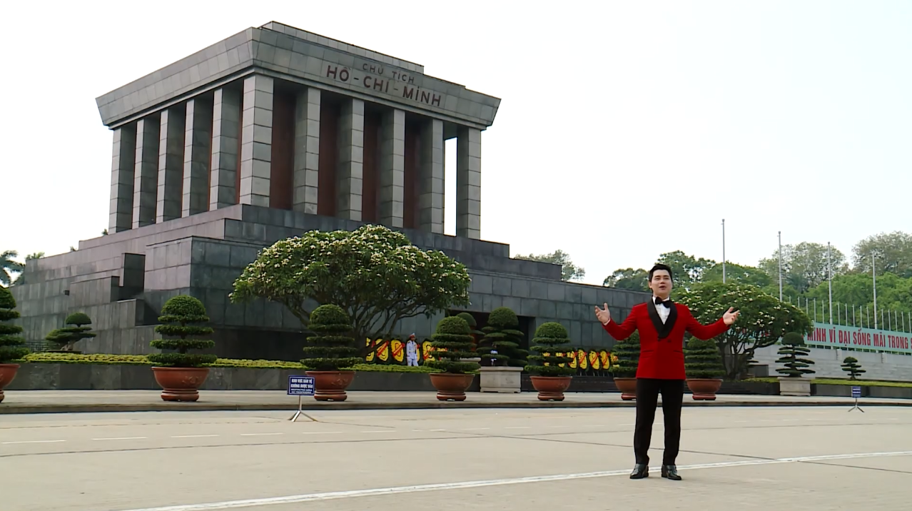 Tháng Năm nhớ Bác