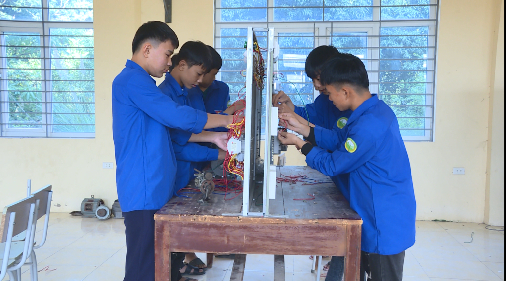 Học nghề sau tốt nghiệp THCS - hướng đi được nhiều học sinh lựa chọn