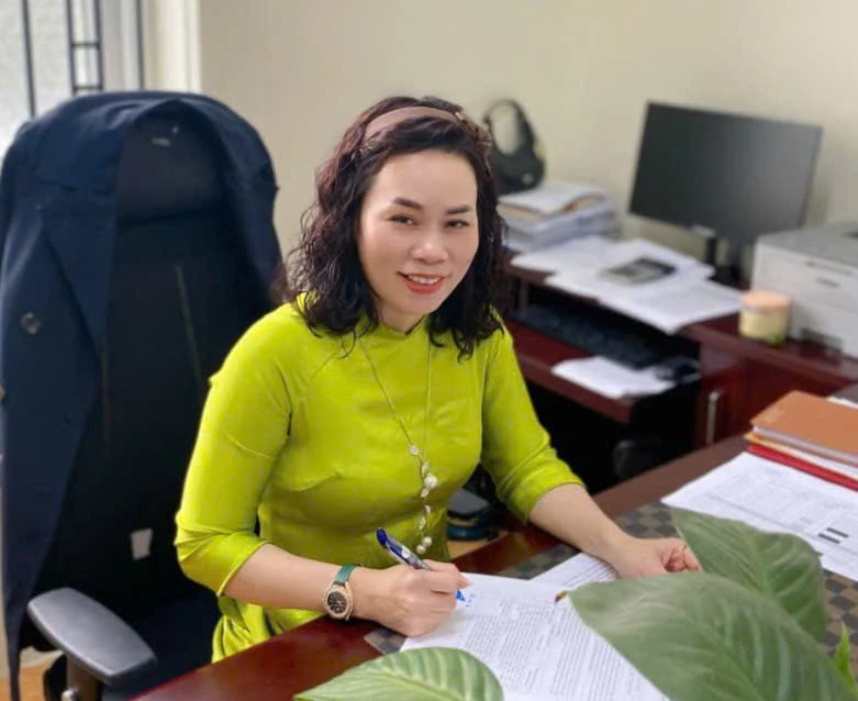 “Khoảng trống” màu xanh (Bài 3): “Trả lại” màu xanh