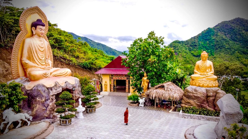Chùa Tén Tằn - điểm tựa tâm linh giữa đại ngàn biên viễn xứ Thanh